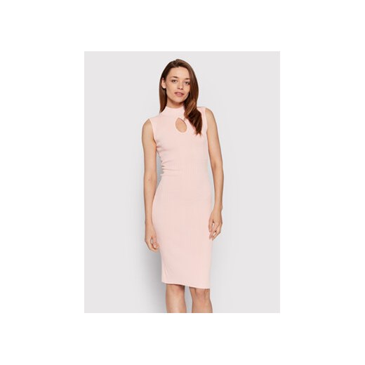 Guess Sukienka dzianinowa Marion W2YK63 Z2U00 Różowy Slim Fit ze sklepu MODIVO w kategorii Sukienki - zdjęcie 168659786