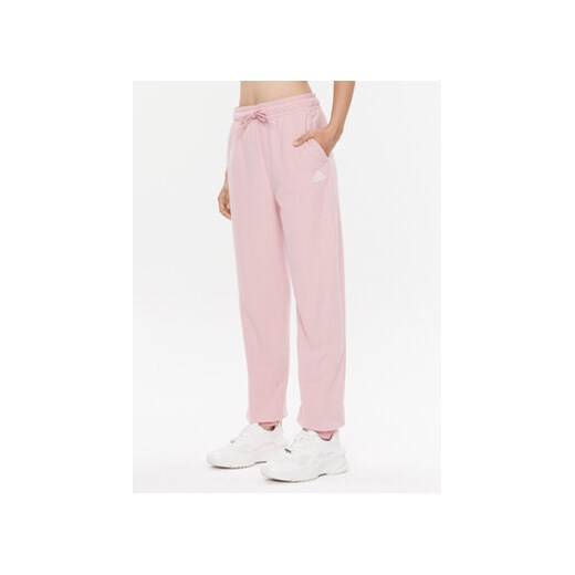 adidas Spodnie dresowe IR8371 Różowy Regular Fit ze sklepu MODIVO w kategorii Spodnie damskie - zdjęcie 168662096