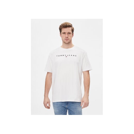 Tommy Jeans T-Shirt Tjm Reg Linear Logo Tee Ext DM0DM17993 Biały Regular Fit ze sklepu MODIVO w kategorii T-shirty męskie - zdjęcie 168666926