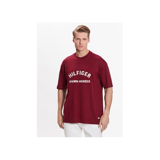 Tommy Hilfiger T-Shirt Archive MW0MW31189 Bordowy Relaxed Fit ze sklepu MODIVO w kategorii T-shirty męskie - zdjęcie 168668276