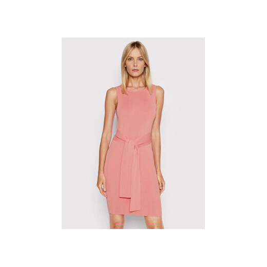 Guess Sukienka dzianinowa Annie W2GK77 Z2U00 Różowy Slim Fit ze sklepu MODIVO w kategorii Sukienki - zdjęcie 168668589