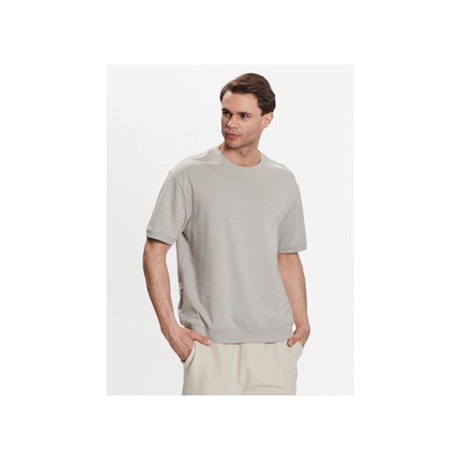 Outhorn T-Shirt TTSHM448 Szary Regular Fit ze sklepu MODIVO w kategorii T-shirty męskie - zdjęcie 168679288