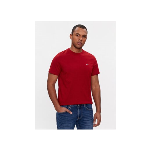 Tommy Jeans T-Shirt Classic DM0DM09598 Czerwony Regular Fit ze sklepu MODIVO w kategorii T-shirty męskie - zdjęcie 168679885