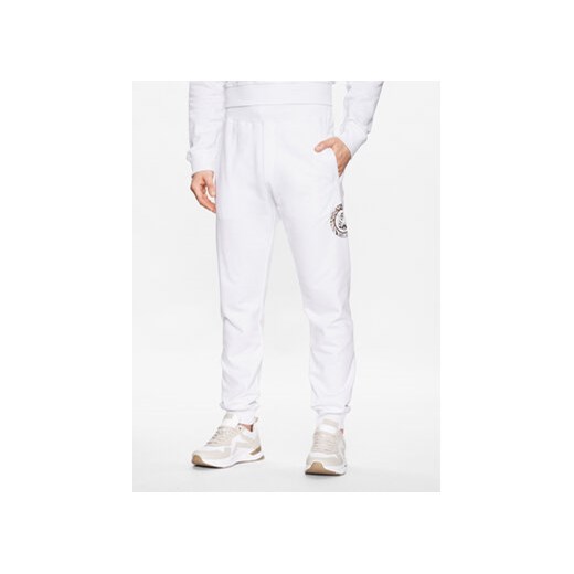 Just Cavalli Spodnie dresowe 74OBAF03 Biały Regular Fit ze sklepu MODIVO w kategorii Spodnie męskie - zdjęcie 168682808