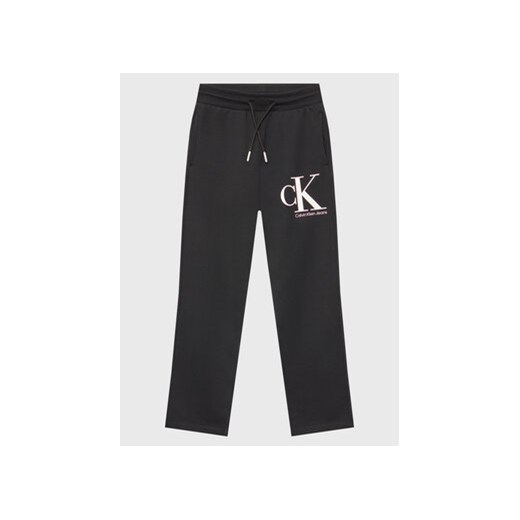 Calvin Klein Jeans Spodnie dresowe Monogram IG0IG01985 Czarny Regular Fit ze sklepu MODIVO w kategorii Spodnie dziewczęce - zdjęcie 168683597