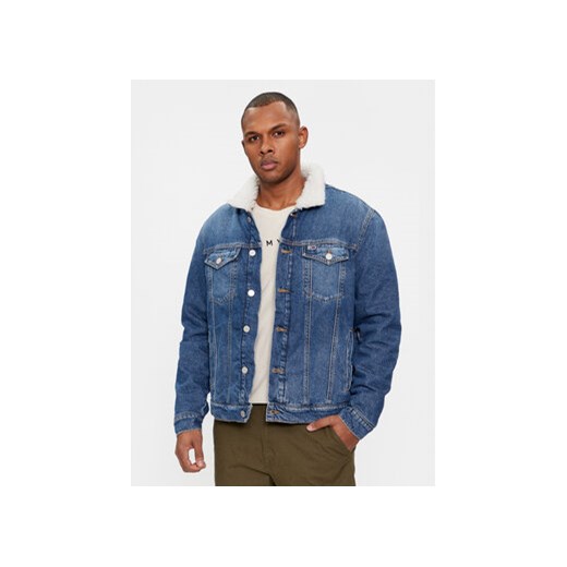 Tommy Jeans Kurtka jeansowa Flag DM0DM18241 Niebieski Regular Fit ze sklepu MODIVO w kategorii Kurtki męskie - zdjęcie 168692309
