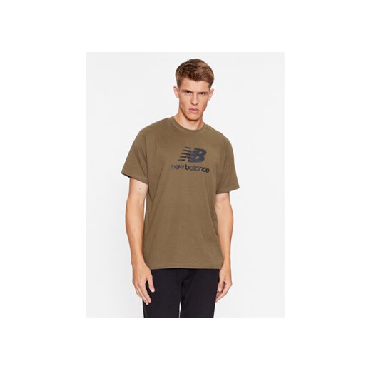 New Balance T-Shirt Essentials Stacked Logo Cotton Jersey Short Sleeve T-shirt MT31541 Brązowy Regular Fit ze sklepu MODIVO w kategorii T-shirty męskie - zdjęcie 168693367