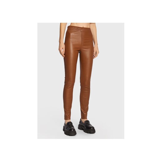 Remain Spodnie skórzane Snipe Leggings Leather RM1508 Brązowy Slim Fit ze sklepu MODIVO w kategorii Spodnie damskie - zdjęcie 168696209