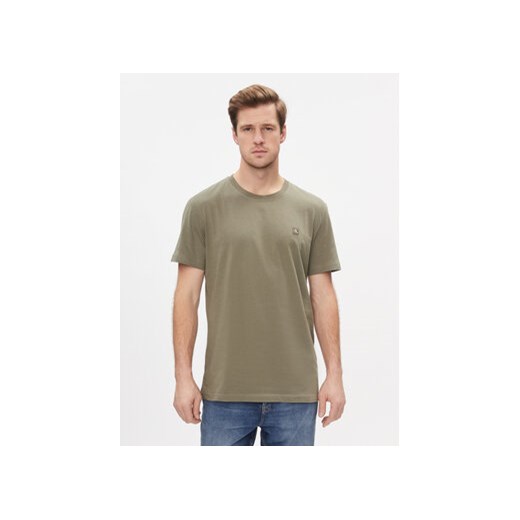 Calvin Klein Jeans T-Shirt J30J325268 Zielony Regular Fit ze sklepu MODIVO w kategorii T-shirty męskie - zdjęcie 168697317