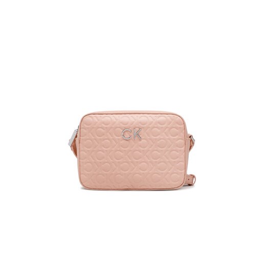 Calvin Klein Torebka Re-Lock Camera Bag Emb Mono K60K610199 Różowy ze sklepu MODIVO w kategorii Listonoszki - zdjęcie 168716268