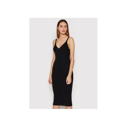 Remain Sukienka dzianinowa Gunilla Knit RM892 Czarny Slim Fit ze sklepu MODIVO w kategorii Sukienki - zdjęcie 168725139