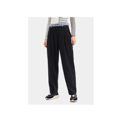 Desigual Spodnie materiałowe 23WWPW13 Czarny Straight Fit ze sklepu MODIVO w kategorii Spodnie damskie - zdjęcie 168746647