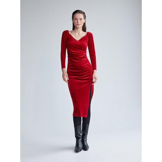 Reserved - Welurowa sukienka midi - czerwony Reserved 44 okazja Reserved