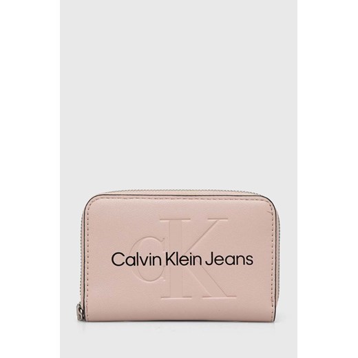 Calvin Klein Jeans portfel damski kolor różowy ze sklepu ANSWEAR.com w kategorii Portfele damskie - zdjęcie 168829486