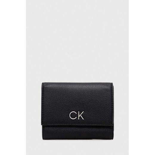 Calvin Klein portfel damski kolor czarny ze sklepu ANSWEAR.com w kategorii Portfele damskie - zdjęcie 168841325