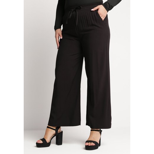 Czarne Bawełniane Spodnie Szerokie z Kieszeniami Hiveta ze sklepu Born2be Odzież w kategorii Spodnie damskie - zdjęcie 168847547