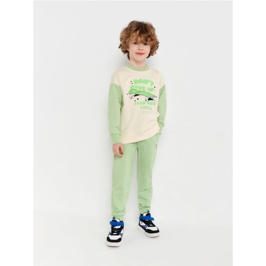 Sinsay - Spodnie dresowe jogger - zielony ze sklepu Sinsay w kategorii Spodnie chłopięce - zdjęcie 168931286