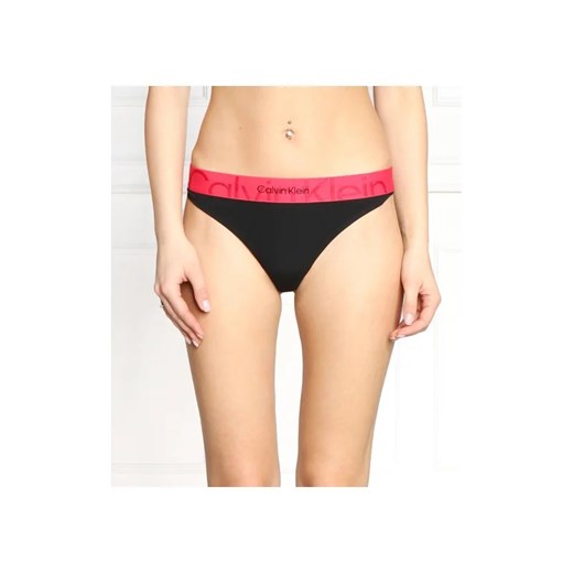 Calvin Klein Underwear Stringi ze sklepu Gomez Fashion Store w kategorii Majtki damskie - zdjęcie 168934139