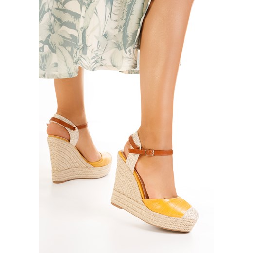 Białe sandały na koturnie Benisa V2 Gne ze sklepu Zapatos w kategorii Espadryle damskie - zdjęcie 168962628