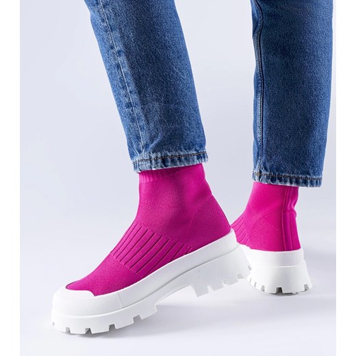Różowe sneakersy z elastyczną cholewką Varden ze sklepu gemre w kategorii Workery damskie - zdjęcie 168963975