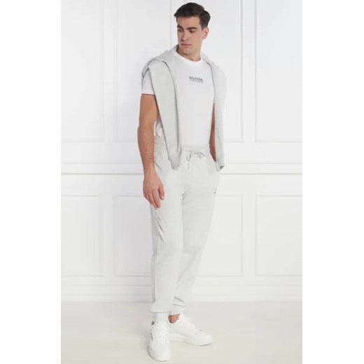 T-shirt męski Tommy Hilfiger z napisami biały z krótkimi rękawami