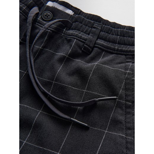 Spodnie męskie czarne Reserved 