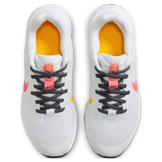 Nike Buty &quot;Revolution 6&quot; w kolorze białym do biegania Nike 38 okazyjna cena Limango Polska