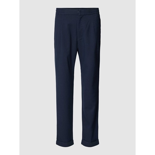 Spodnie materiałowe o kroju tapered fit z fakturowanym wzorem ze sklepu Peek&Cloppenburg  w kategorii Spodnie męskie - zdjęcie 168990038