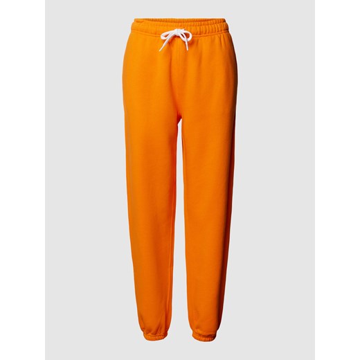 Spodnie dresowe z elastycznymi zakończeniami nogawek ze sklepu Peek&Cloppenburg  w kategorii Spodnie damskie - zdjęcie 168993657