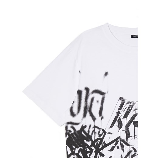 Cropp - Biały t-shirt z nadrukiem w stylu graffiti - biały ze sklepu Cropp w kategorii T-shirty męskie - zdjęcie 169002248