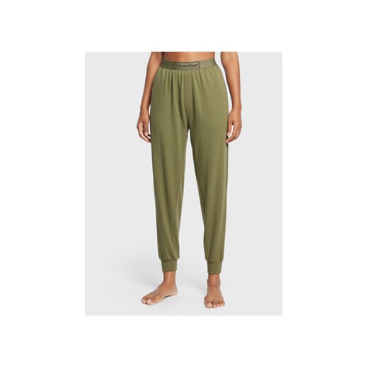 Calvin Klein Underwear Spodnie dresowe 000QS6802E Zielony Regular Fit ze sklepu MODIVO w kategorii Spodnie damskie - zdjęcie 169054949