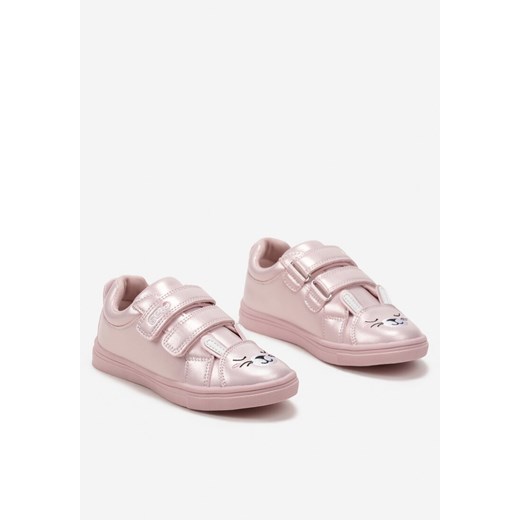 Różowe Błyszczące Buty Sportowe na Rzepy z Ozdobnym Króliczkiem Ralliri ze sklepu born2be.pl w kategorii Trampki dziecięce - zdjęcie 169079649