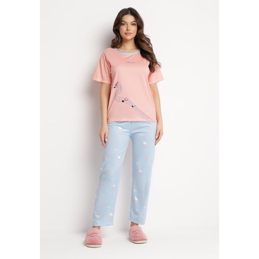 Różowy Komplet Piżamowy Koszulka z Nadrukiem i Proste Długie Spodnie Lirrana ze sklepu Born2be Odzież w kategorii Piżamy damskie - zdjęcie 169102159