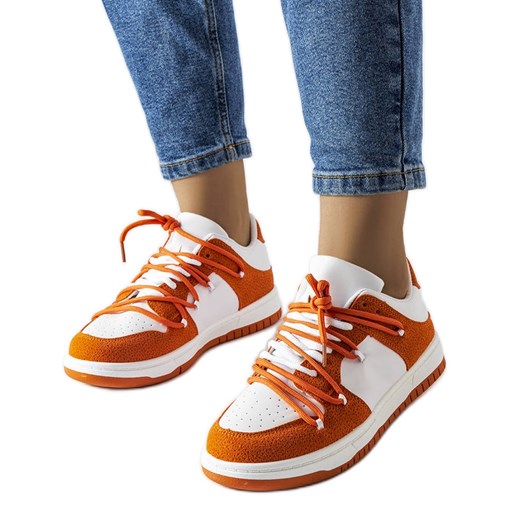Pomarańczowe sneakersy łączone materiały Hila białe ze sklepu ButyModne.pl w kategorii Buty sportowe damskie - zdjęcie 169122118