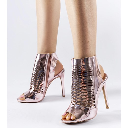 Różowe metaliczne sandały na szpilce Chrétien ze sklepu gemre w kategorii Sandały damskie - zdjęcie 169163288