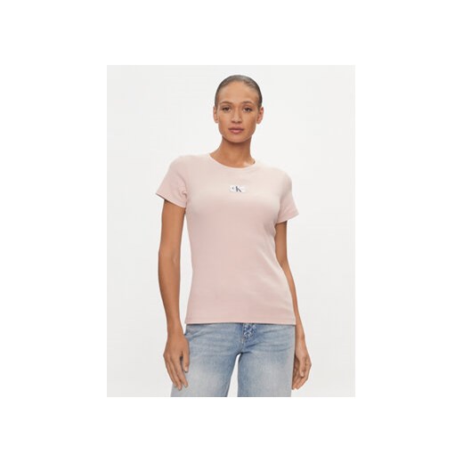Calvin Klein Jeans T-Shirt J20J223358 Różowy Slim Fit ze sklepu MODIVO w kategorii Bluzki damskie - zdjęcie 169181815