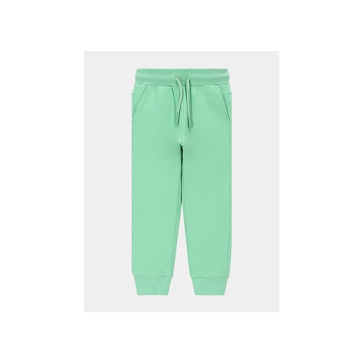 Coccodrillo Spodnie dresowe WC4120102VGA Zielony Regular Fit ze sklepu MODIVO w kategorii Spodnie chłopięce - zdjęcie 169191658
