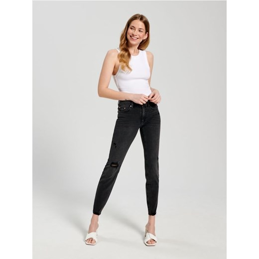 Sinsay - Jeansy skinny low waist - czarny Sinsay 38 wyprzedaż Sinsay