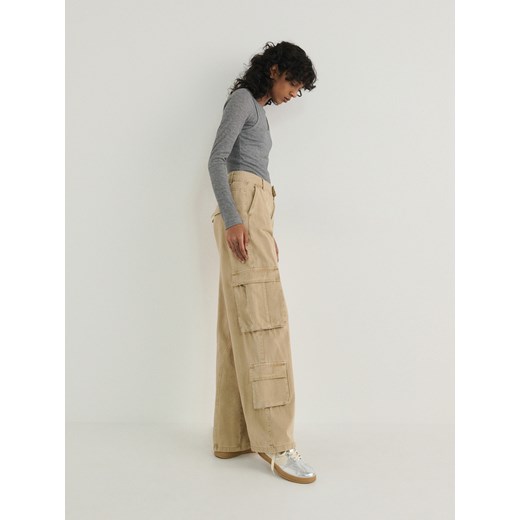 Reserved - Spodnie wide leg - beżowy ze sklepu Reserved w kategorii Spodnie damskie - zdjęcie 169212875