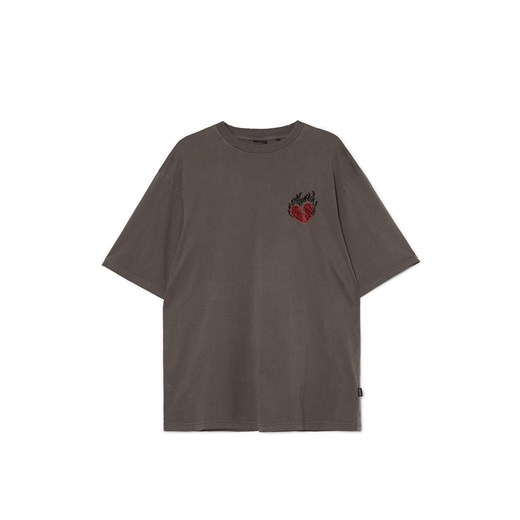 Cropp - Szara koszulka z haftem - szary ze sklepu Cropp w kategorii T-shirty męskie - zdjęcie 169234709