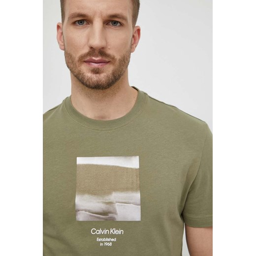 Calvin Klein t-shirt bawełniany męski kolor zielony z nadrukiem ze sklepu ANSWEAR.com w kategorii T-shirty męskie - zdjęcie 169239027