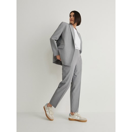 Reserved - Spodnie cygaretki z guzikami - jasnoszary ze sklepu Reserved w kategorii Spodnie damskie - zdjęcie 169241896