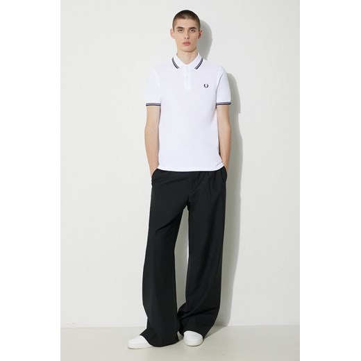 Fred Perry polo bawełniane Twin Tipped Shirt kolor biały z aplikacją M3600.200 ze sklepu PRM w kategorii T-shirty męskie - zdjęcie 169246907