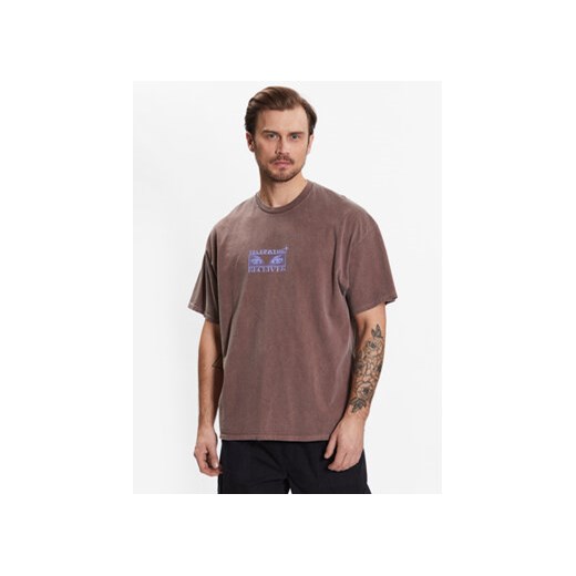 BDG Urban Outfitters T-Shirt 76134493 Brązowy Regular Fit ze sklepu MODIVO w kategorii T-shirty męskie - zdjęcie 169287695