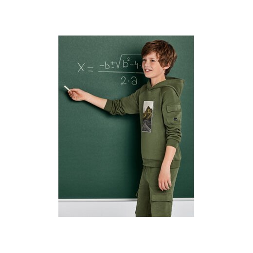 Mayoral Spodnie dresowe 7575 Zielony Regular Fit ze sklepu MODIVO w kategorii Dresy chłopięce - zdjęcie 169287845