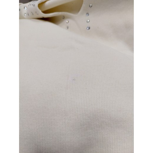 WP Sukienka prążkowana z ozdobnym dekoltem - biała ze sklepu magmac.pl w kategorii Sukienki - zdjęcie 169320137