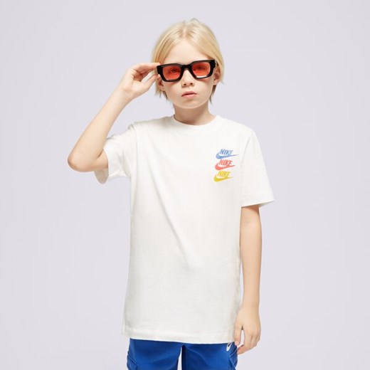 NIKE T-SHIRT B NSW SI GRAPHIC TEE ze sklepu Sizeer w kategorii T-shirty chłopięce - zdjęcie 169327515