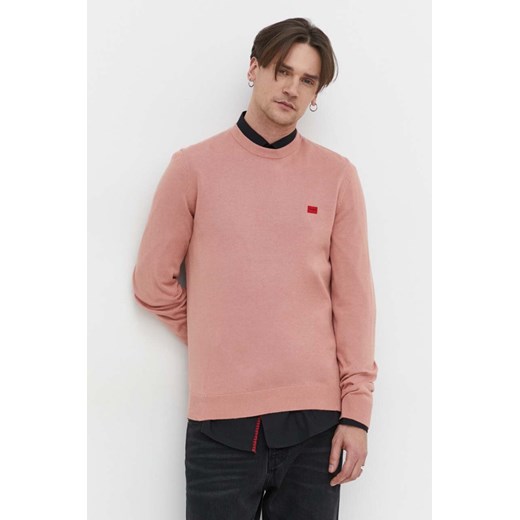 HUGO sweter bawełniany kolor różowy lekki 50475083 ze sklepu ANSWEAR.com w kategorii Swetry męskie - zdjęcie 169328567