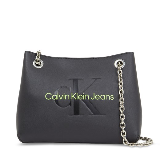Torebka Calvin Klein Jeans Sculpted Shoulder Bag24 Mono K60K607831 Czarny ze sklepu eobuwie.pl w kategorii Kopertówki - zdjęcie 169369016