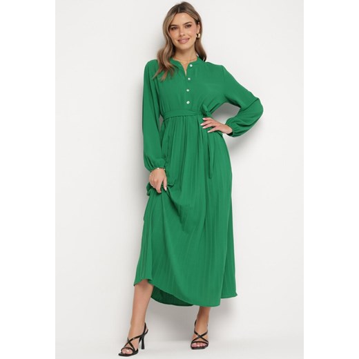 Zielona Rozkloszowana Sukienka Maxi z Plisowanym Dołem i Wiązanym Paskiem Nollira ze sklepu Born2be Odzież w kategorii Sukienki - zdjęcie 169421506